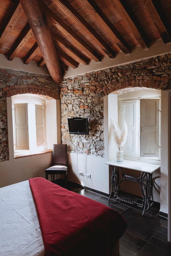Un Angelo Alla Mia Tavola Sarzana Exterior photo